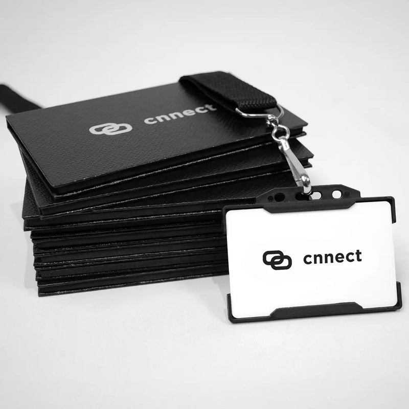 Cnnect stapel NFC visitekaarten wit met hoesjes en koord
